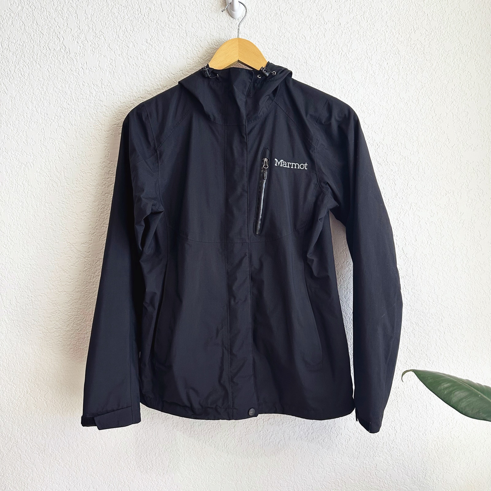Marmot Womens Rincon Hooded Rain Jacket Size Xs Windbreaker Outdoors Full Zip